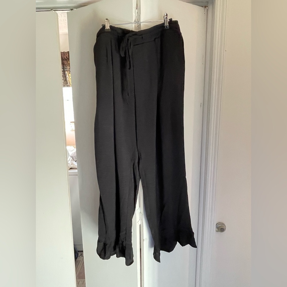 Black Bloomer Women's Pants